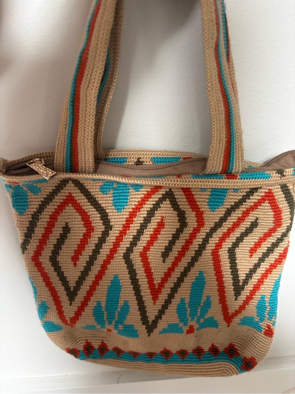 Handwoven Beige Tote Bag Mochila" style,  by Wayuu artisans.